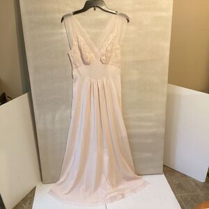 vintage  lingerie nightgown women’s S pink feminine romantic lace cottage core